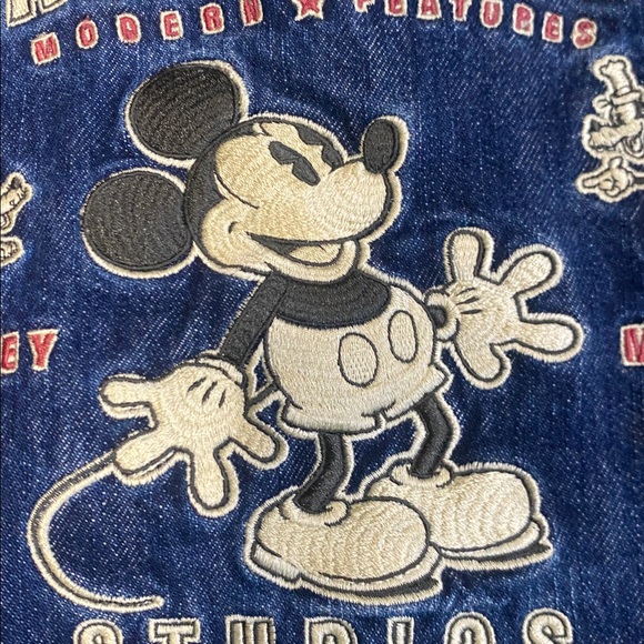 The Disney store Denim Jacket with Embroidery sz medium great condition Vintage - Picture 13 of 13